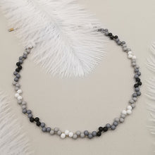 Carica l&#39;immagine nel visualizzatore di Gallery, Collana da donna choker a treccia colore bianco grigio sfumato 36cm +5cm Oro
