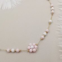 Carica l&#39;immagine nel visualizzatore di Gallery, Collana da donna choker a catena colore rosa bianco con fiorellino 34cm +5cm Oro
